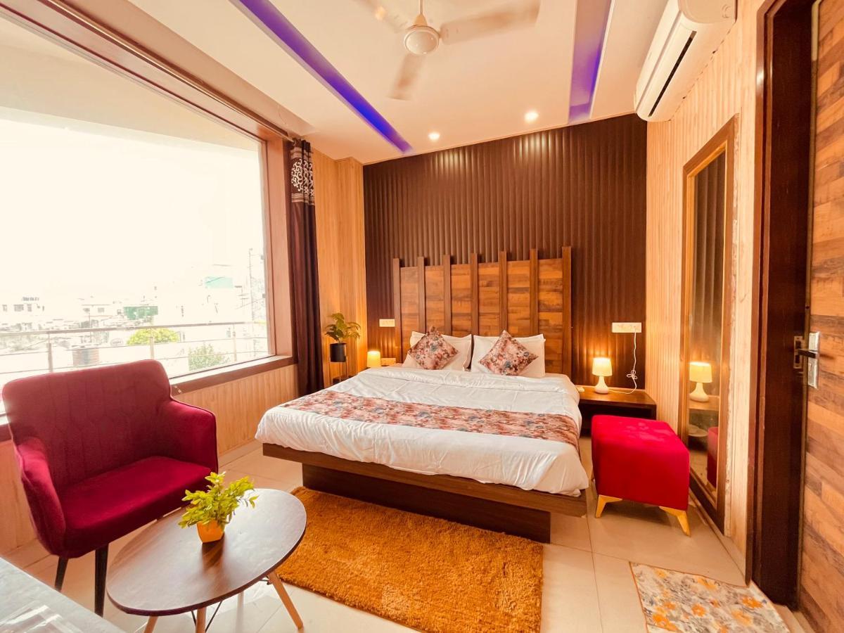 Hotel Pearl Grand, Zirakpur - Top Rated & Most Awarded Property In Tricity Chandīgarh Exterior foto