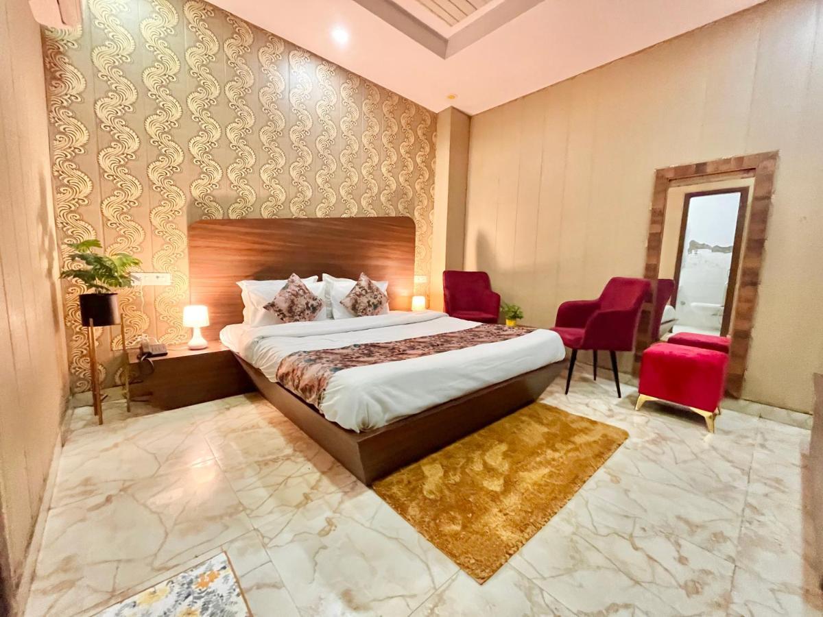 Hotel Pearl Grand, Zirakpur - Top Rated & Most Awarded Property In Tricity Chandīgarh Exterior foto