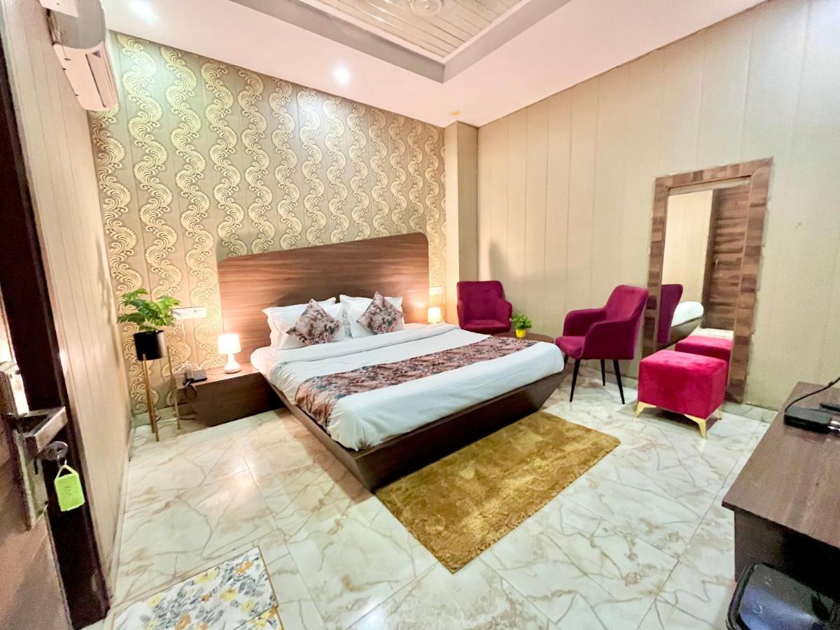 Hotel Pearl Grand, Zirakpur - Top Rated & Most Awarded Property In Tricity Chandīgarh Exterior foto